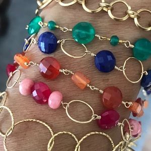 ONE fuschia chalcedony /14k gold filled bracelet